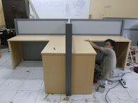 produksi Meja Sekat Kantor Bentuk T di jawa tengah
