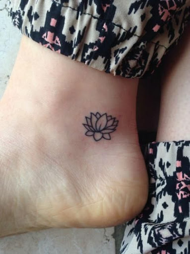 Lotus Tatuagem