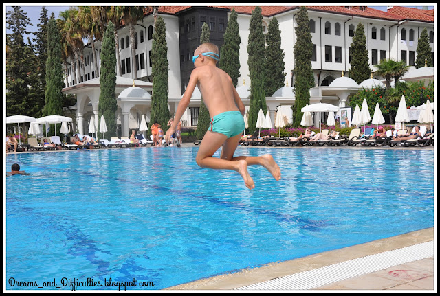 where to stay in Antalya with children