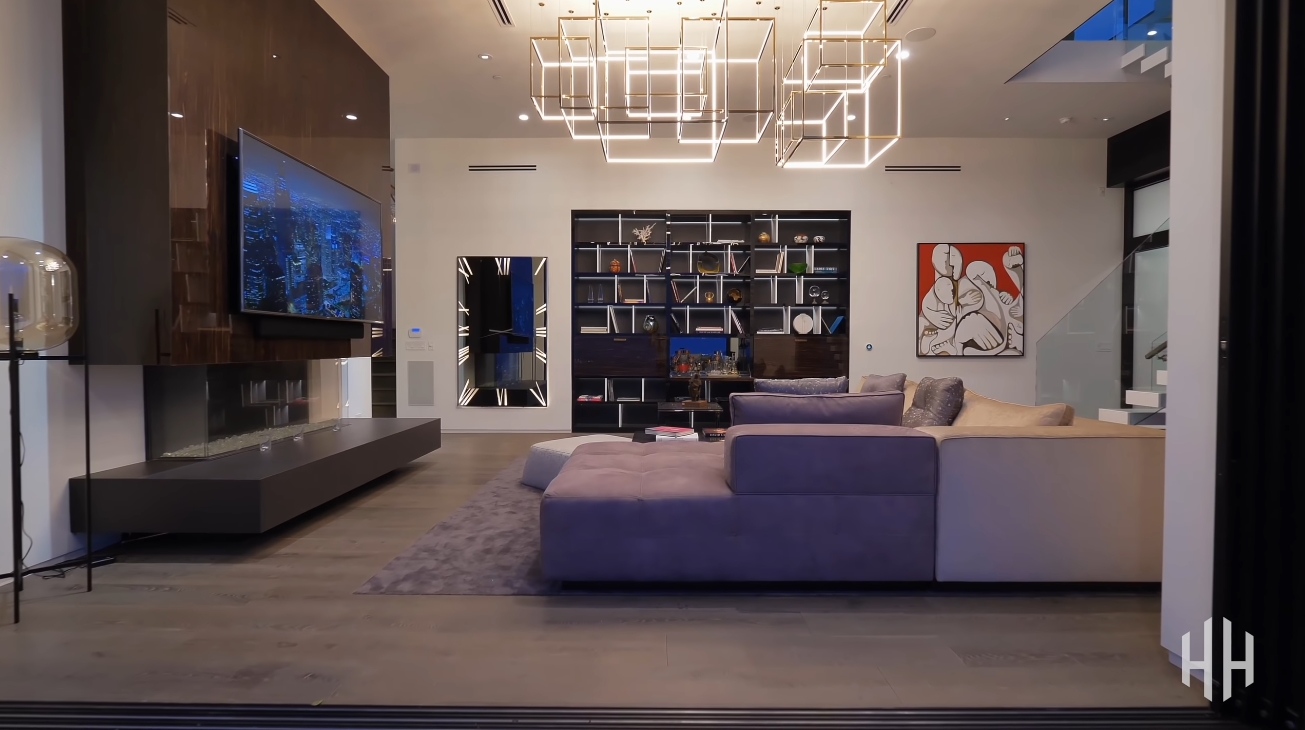 59 Photos vs. 1622 Viewmont Dr, Los Angeles vs. Luxury Mansion Interior Design Tour