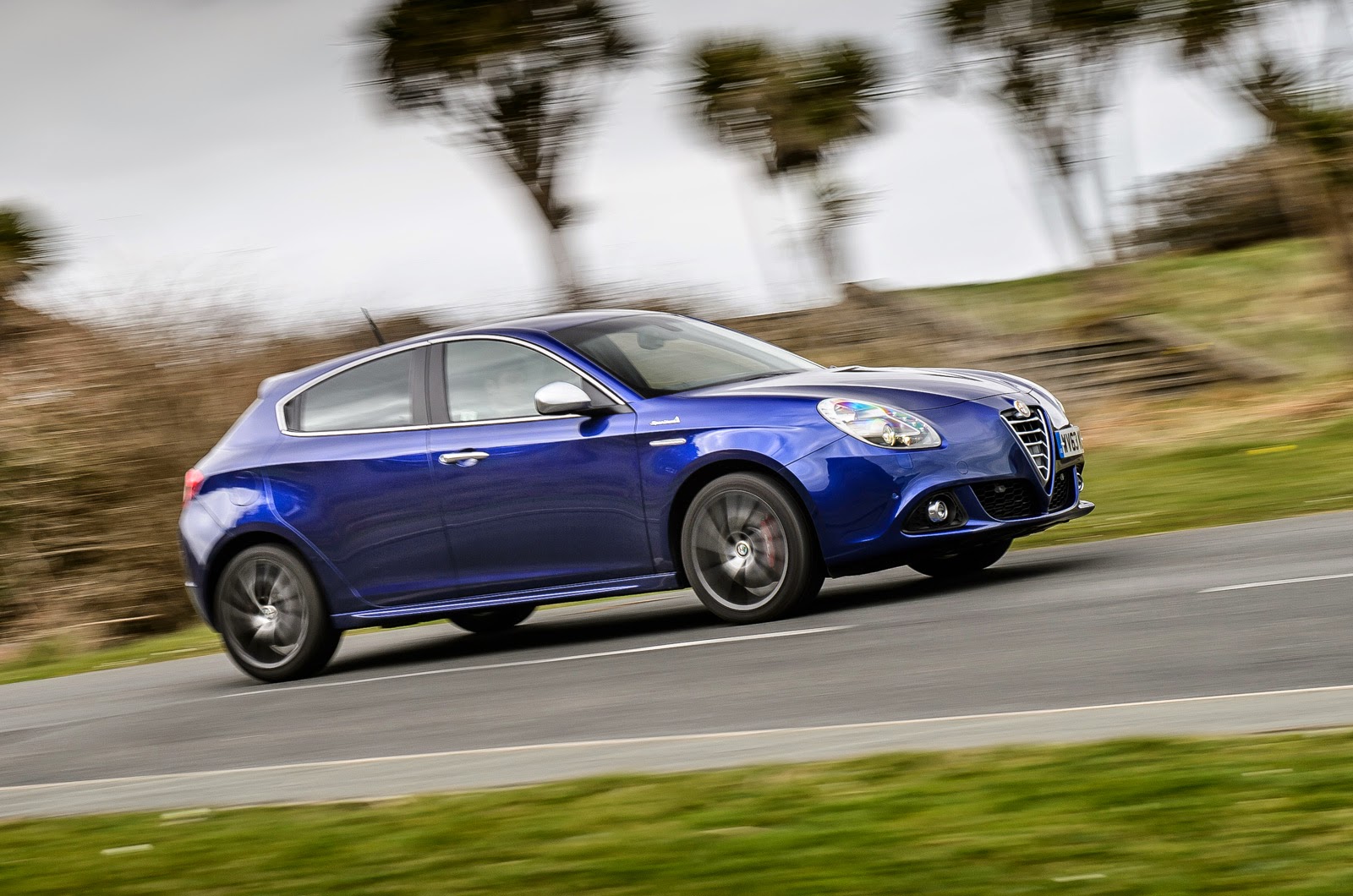 2014 Alfa Romeo Giulietta Video Photos Gallery Autos