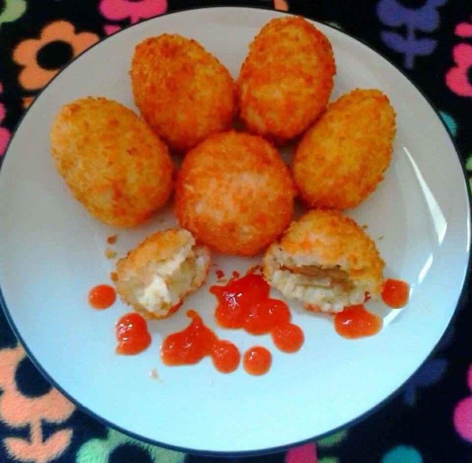 Resep Bekal Anak Sekolah Rice Ball Isi Baso dan Keju