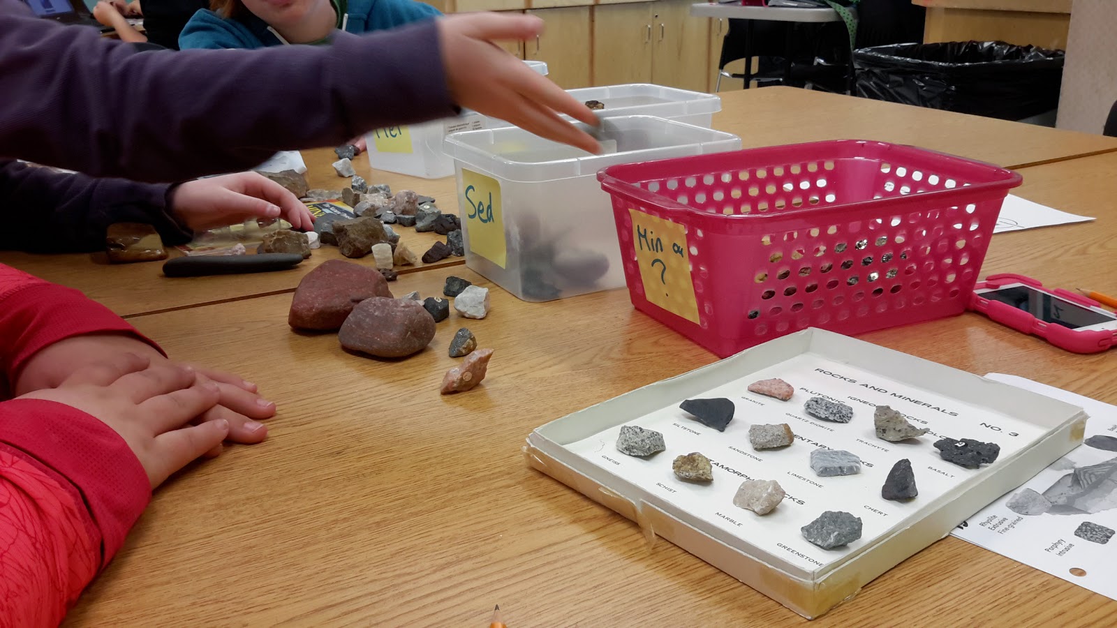 Mme Green's Classroom Labos du cycle des roches / Rock Cycle Labs