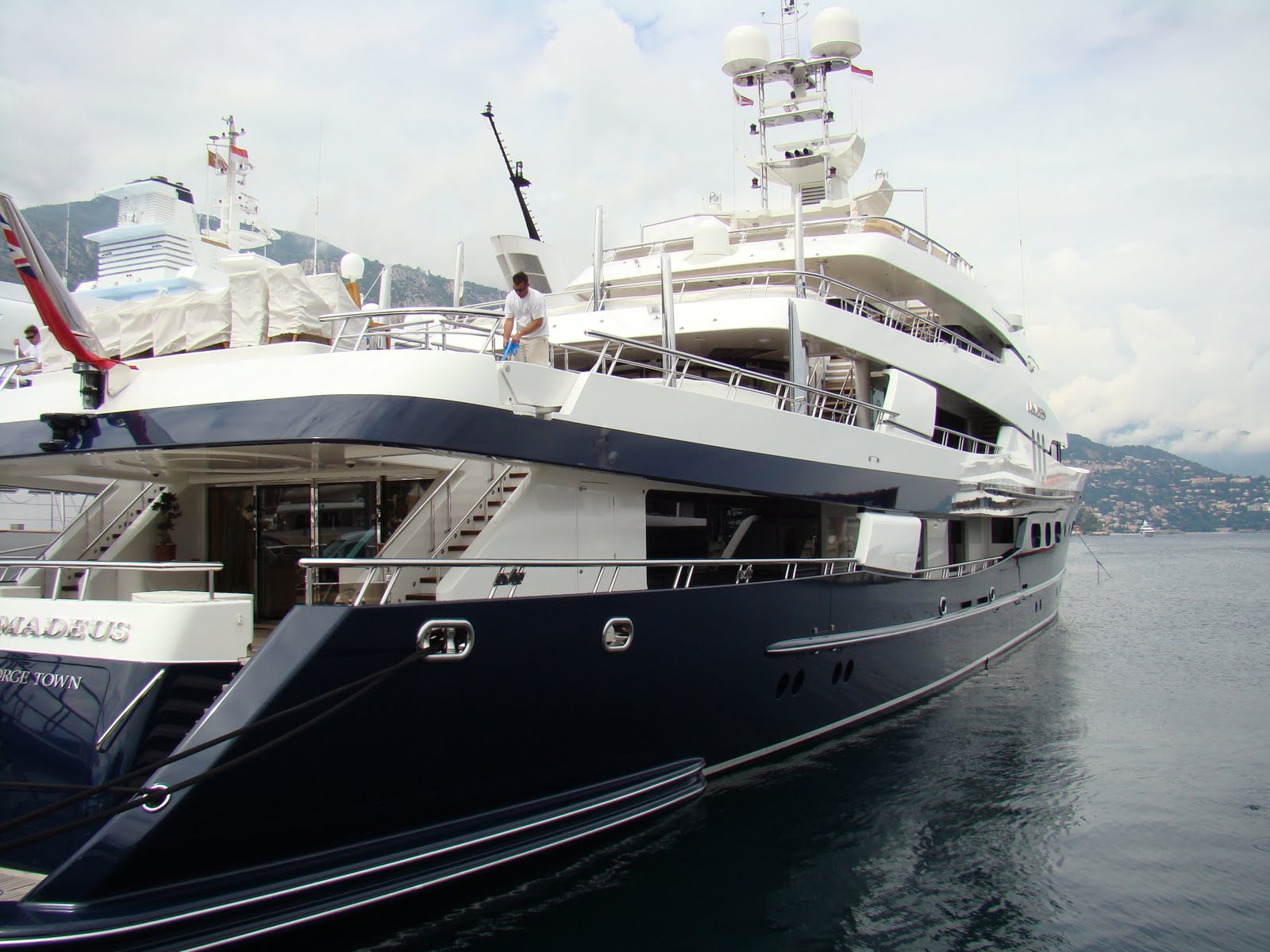 arnault family yacht