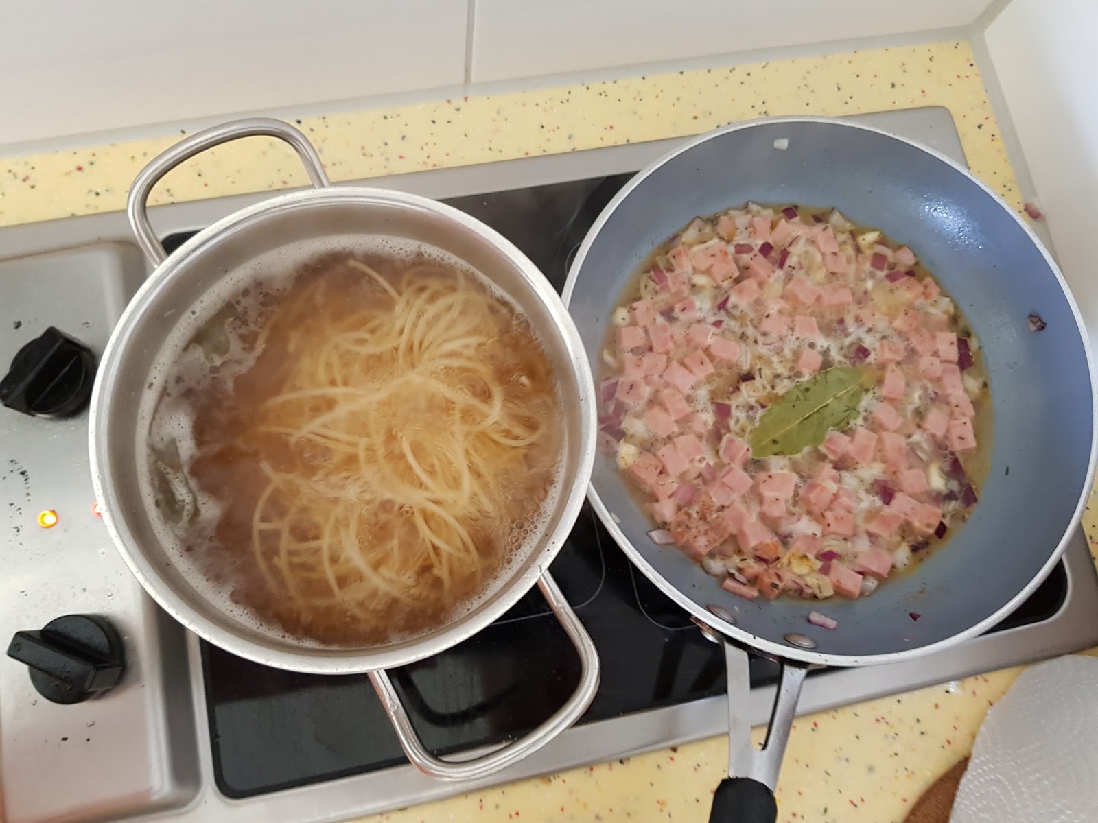 Foodoptions and Flavours Bay Leaf and Ham Spaghetti