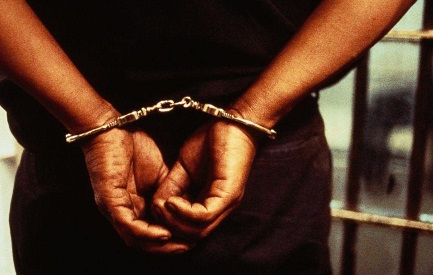 Security man kills policeman, injures two others Security man kills policeman, injures two others