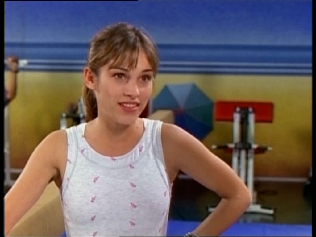 Classic Amy Jo Johnson Pictures for October 1, 2014.