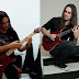 Valdir Rocha homenageia Kiko Loureiro, o guitarrista brasileiro mais reconhecido