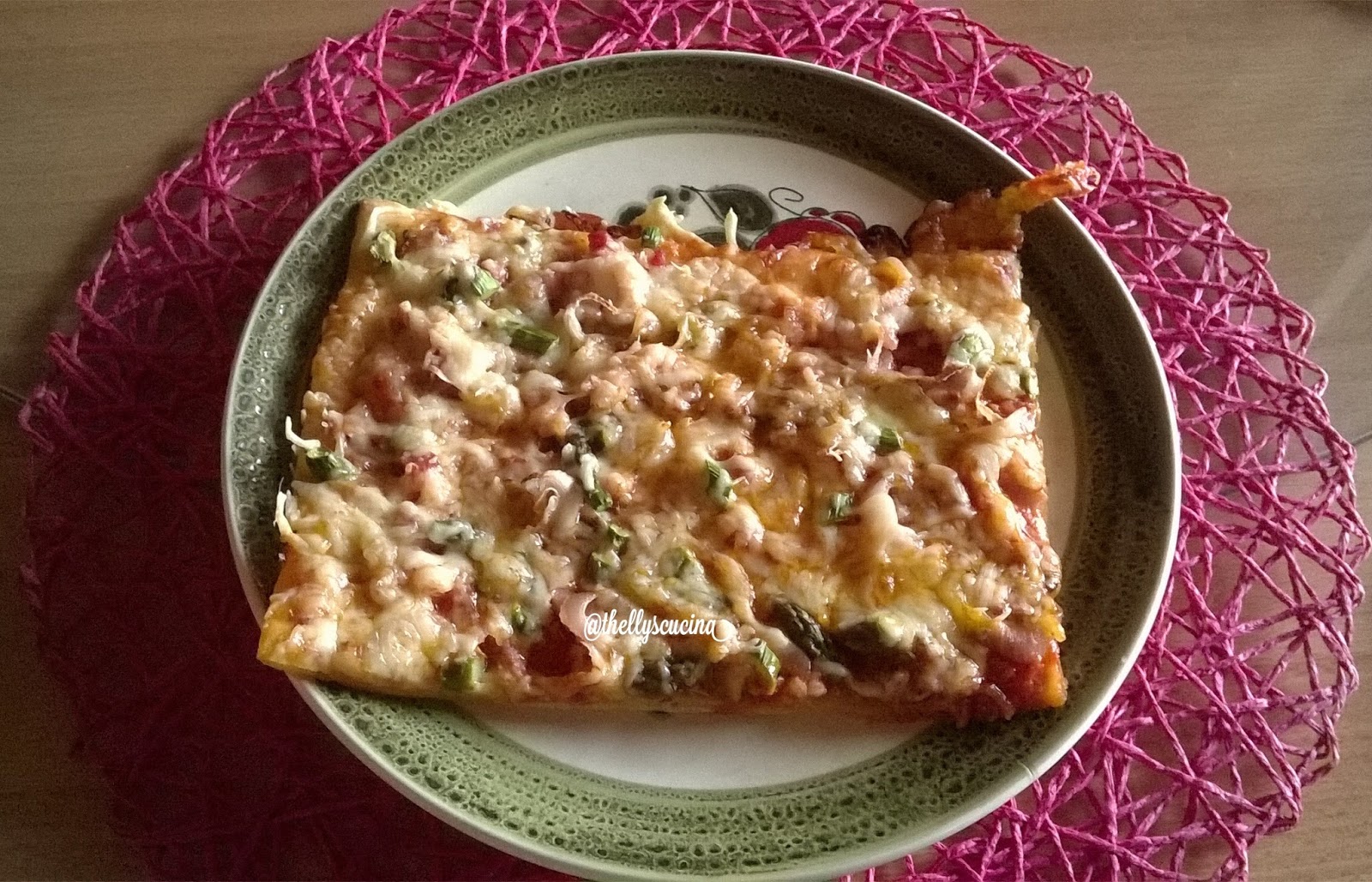 Thellys Cucina International Bacon Mozzarella Asparagus Pizza