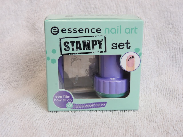 Stampy Set de chez Essence Je teste le Stamping avec Essence
