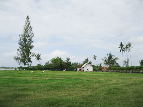 pantai lapade sumbawa besar
