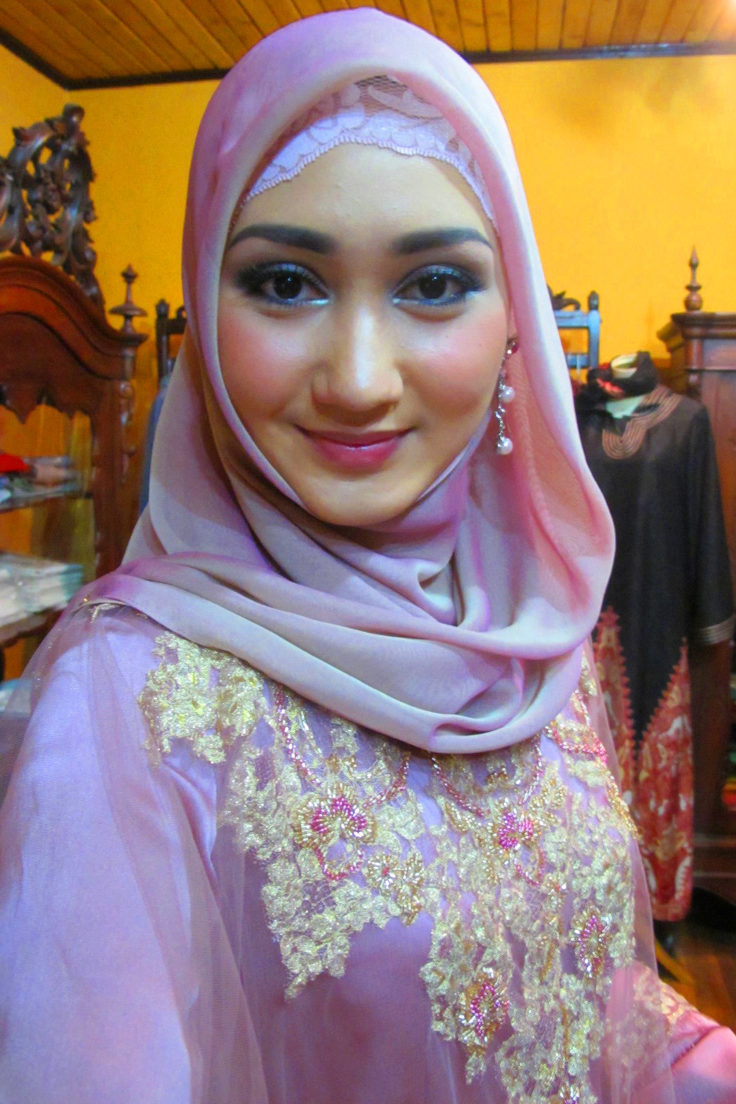 Contoh Tutorial Jilbab Buat Kebaya Wisuda 2015 Contoh Tutorial Jilbab Buat Kebaya Wisuda 2015