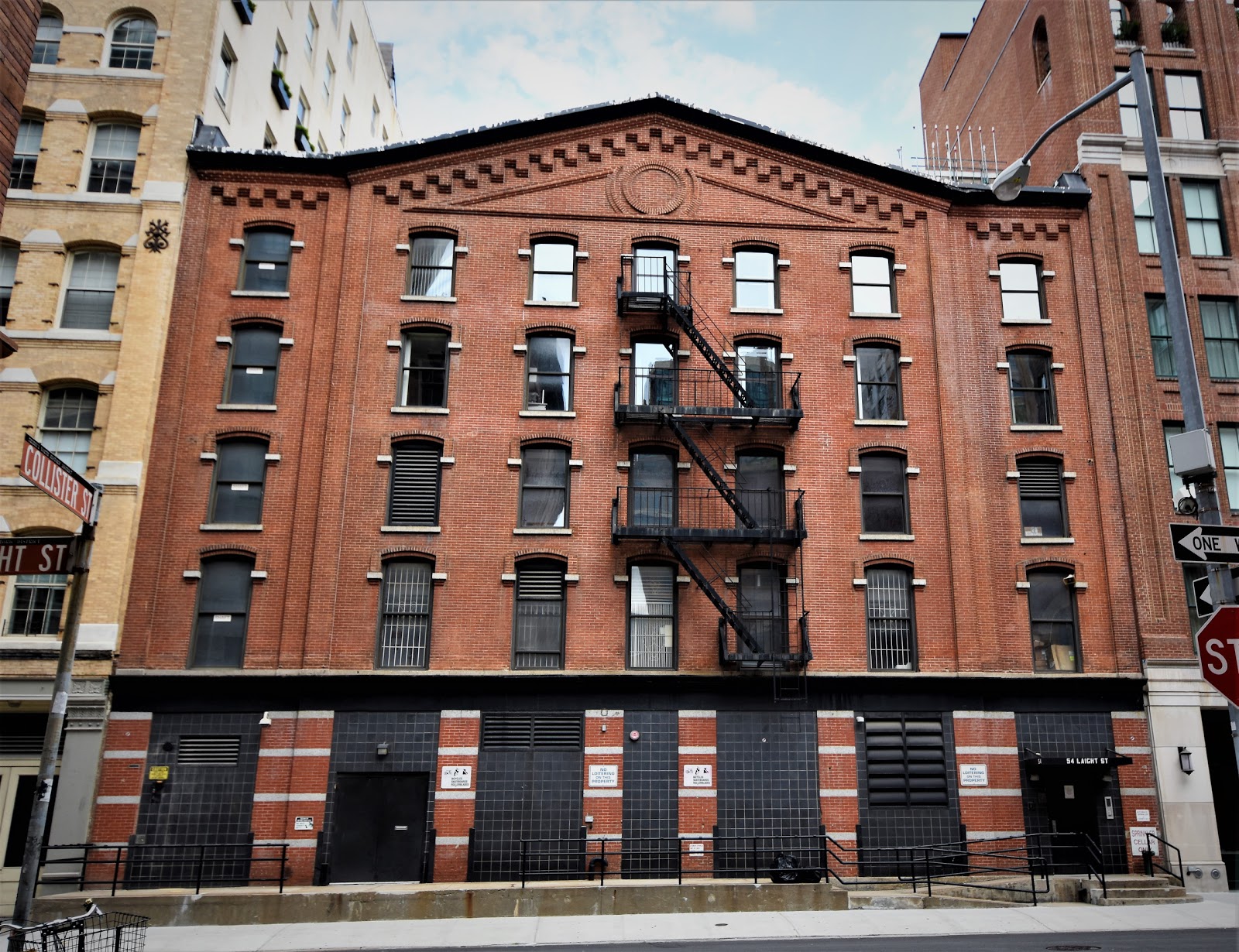 Daytonian in Manhattan The Port Warehouse Bldg Nos. 5458 Laight Street