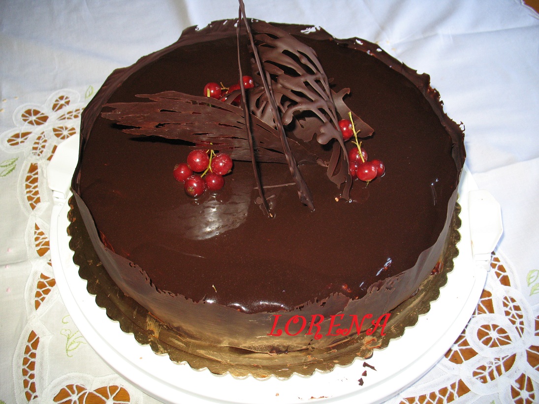 LE TORTE DI LORENA.E NON SOLO!!!!! Torta cioccolatosa con glassa a specchio per Andrea!!! LE TORTE DI LORENA.E NON SOLO!!!!! Torta cioccolatosa con glassa a specchio per Andrea!!!