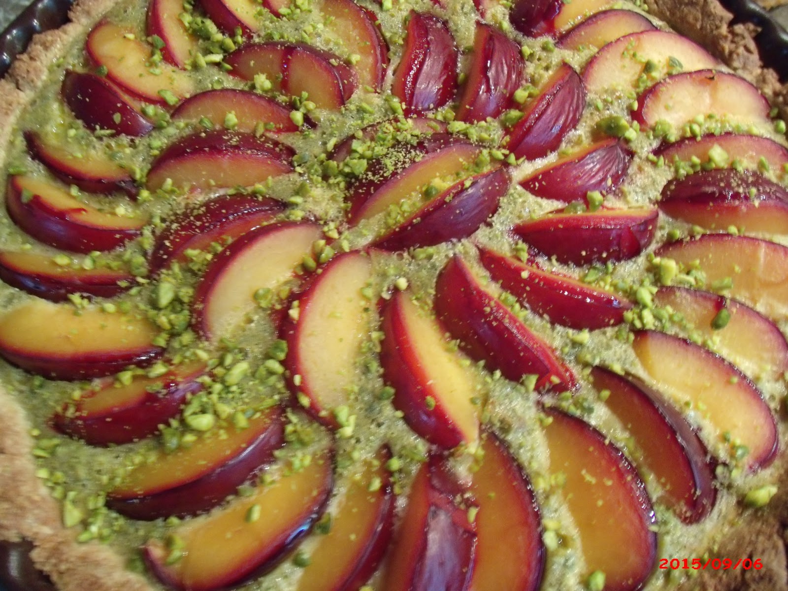 saze66cuisine: Tarte aux prunes à la crème de pistache