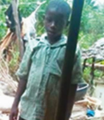 man throws son into well abia 