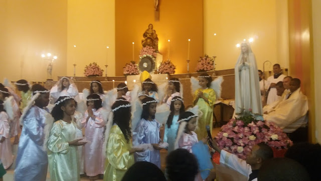 Emoção marca encerramento do mês de Maria na Igreja de Sant`Anna Emoção marca encerramento do mês de Maria na Igreja de Sant`Anna