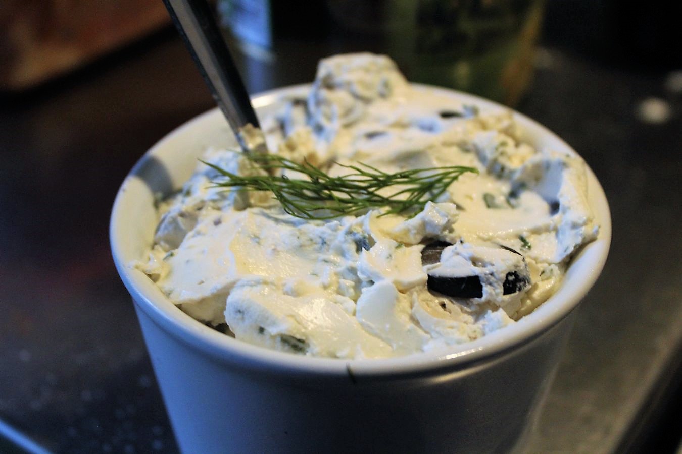 Frischkäse mit schwarzen Oliven – glatzkoch.de