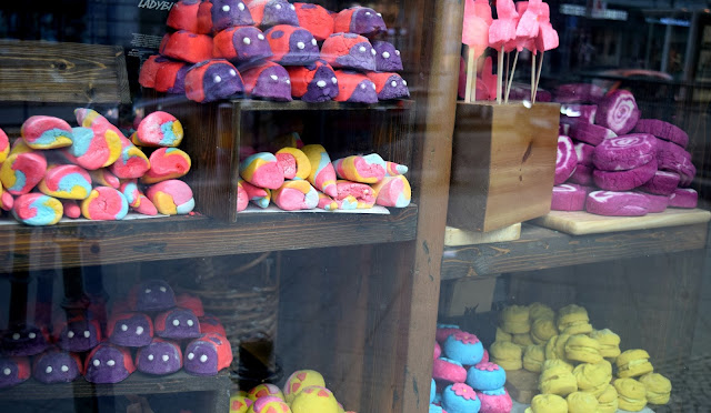 Lush Badebomben Schaufenster