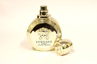 VERSACE Eros Pour Femme, Versace fragrances, Beautiful smell, musky frangrance, perfume reviews, fragrance review, beauty, beauty blog, Versace, fashion, smell nice, jasmine, lemons