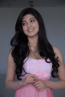 Pranitha Stills [cinebrain.in]