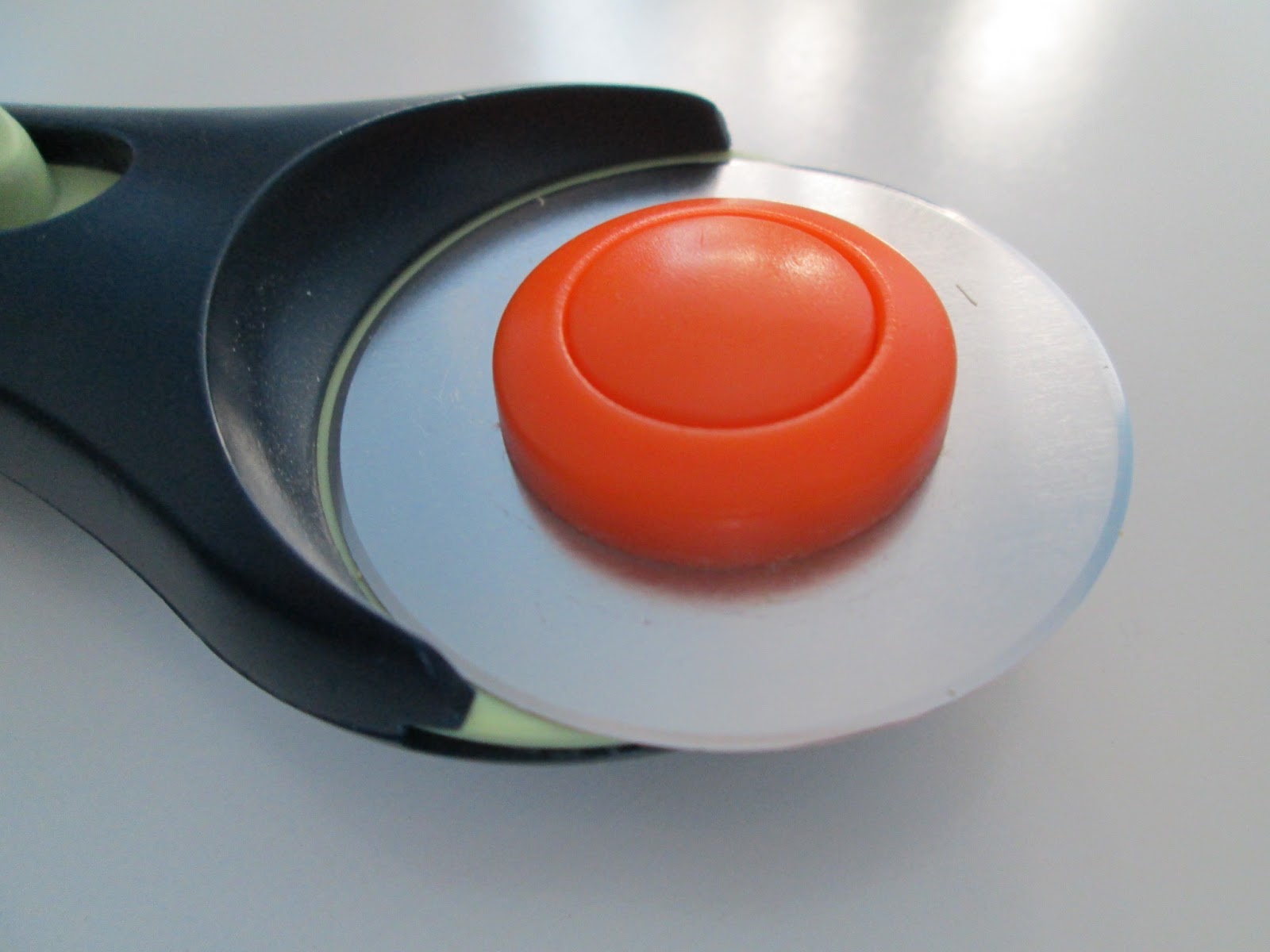 Quackadoodle Quilt How to Cut Fabric Using a Rotary Cutter