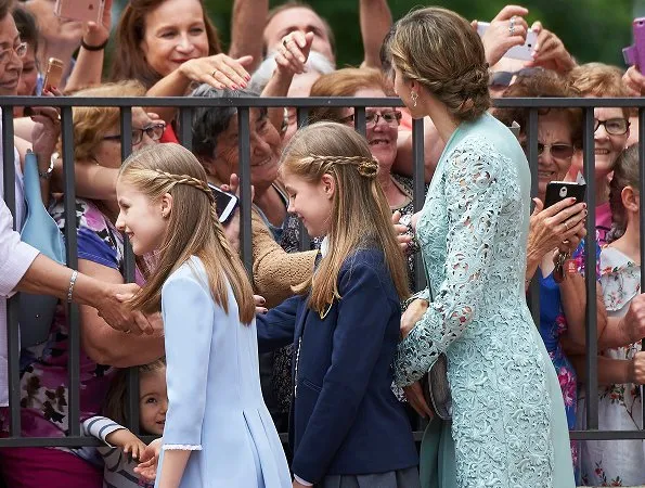 Princess Leonor, Princess Sofia, Queen Sofia at Asuncion de Nuestra Senora Church. Quee Letizia wore Felipe Varela dress, Magrit shoes.