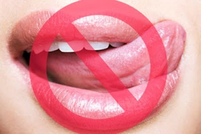 Trik Cepat Dan Ampuh Cara Mencegah Bibir Pecah Pecah Trik Cepat Dan Ampuh Cara Mencegah Bibir Pecah Pecah