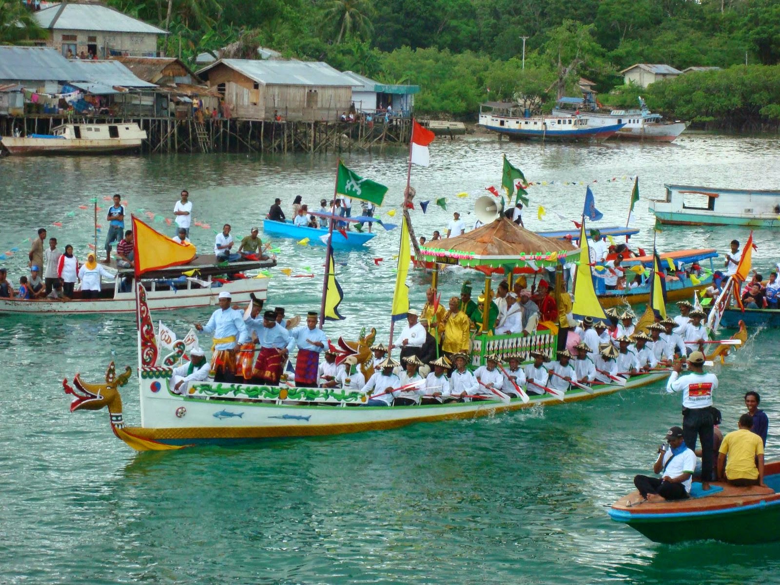 Keunikan Desa Budaya Banda Ely - Kei Besar | BACKPACKER