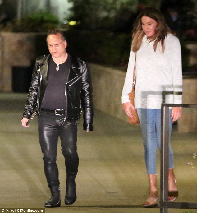 Caitlyn Jenner goes on her first date with a man (photos)