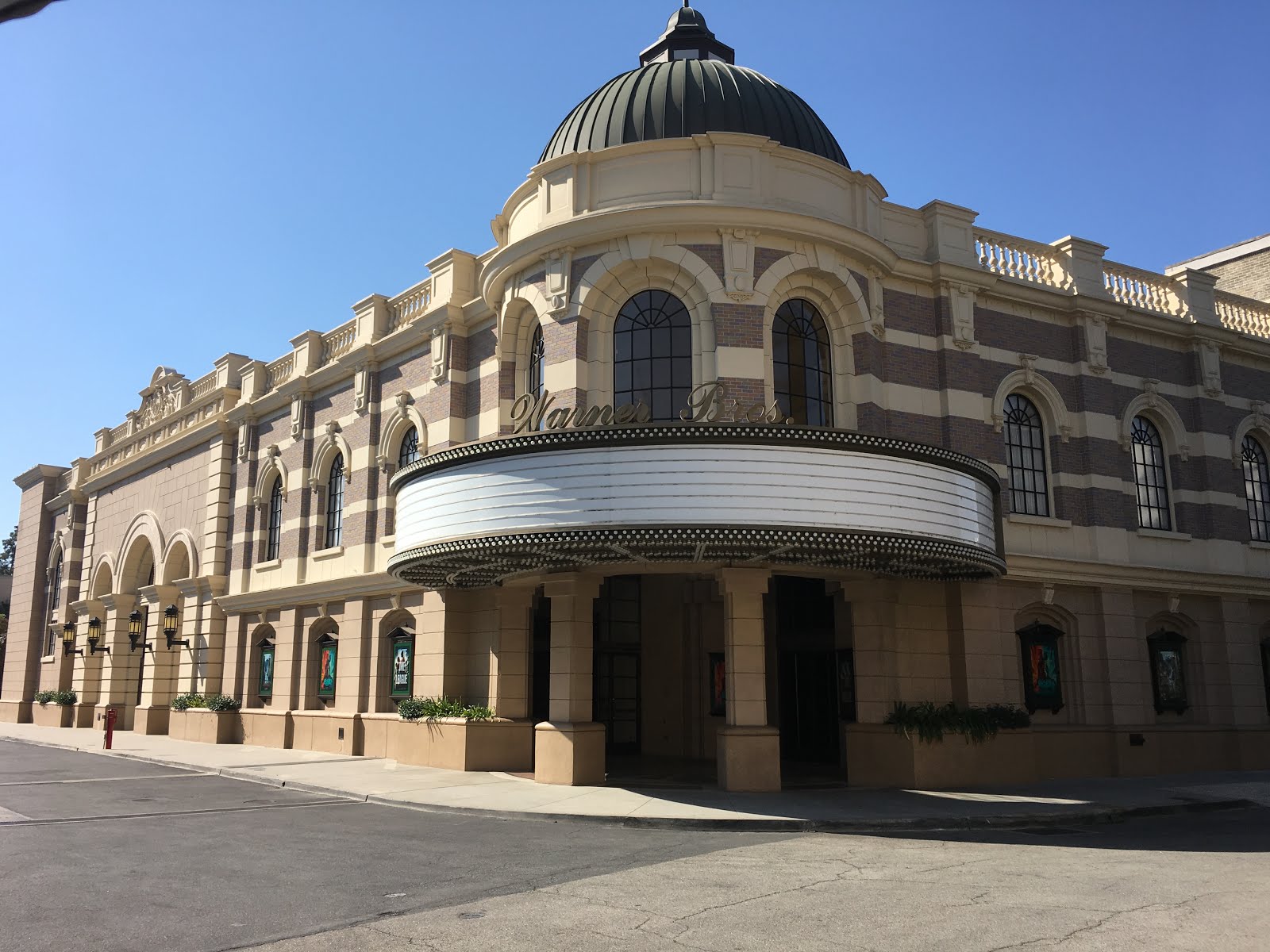 Experiencing Los Angeles Warner Bros Studio Tour, Part III Experiencing Los Angeles Warner Bros Studio Tour, Part III