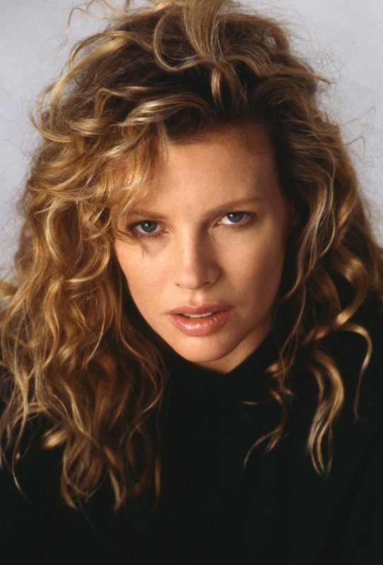 Celebrities Movies And Games Kim Basinger As Holli Would