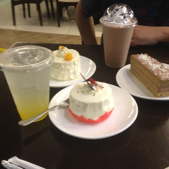 Fujinoya Cafe in Cebu City Philippines Our late night dessert orders at Fujinoya Cafe