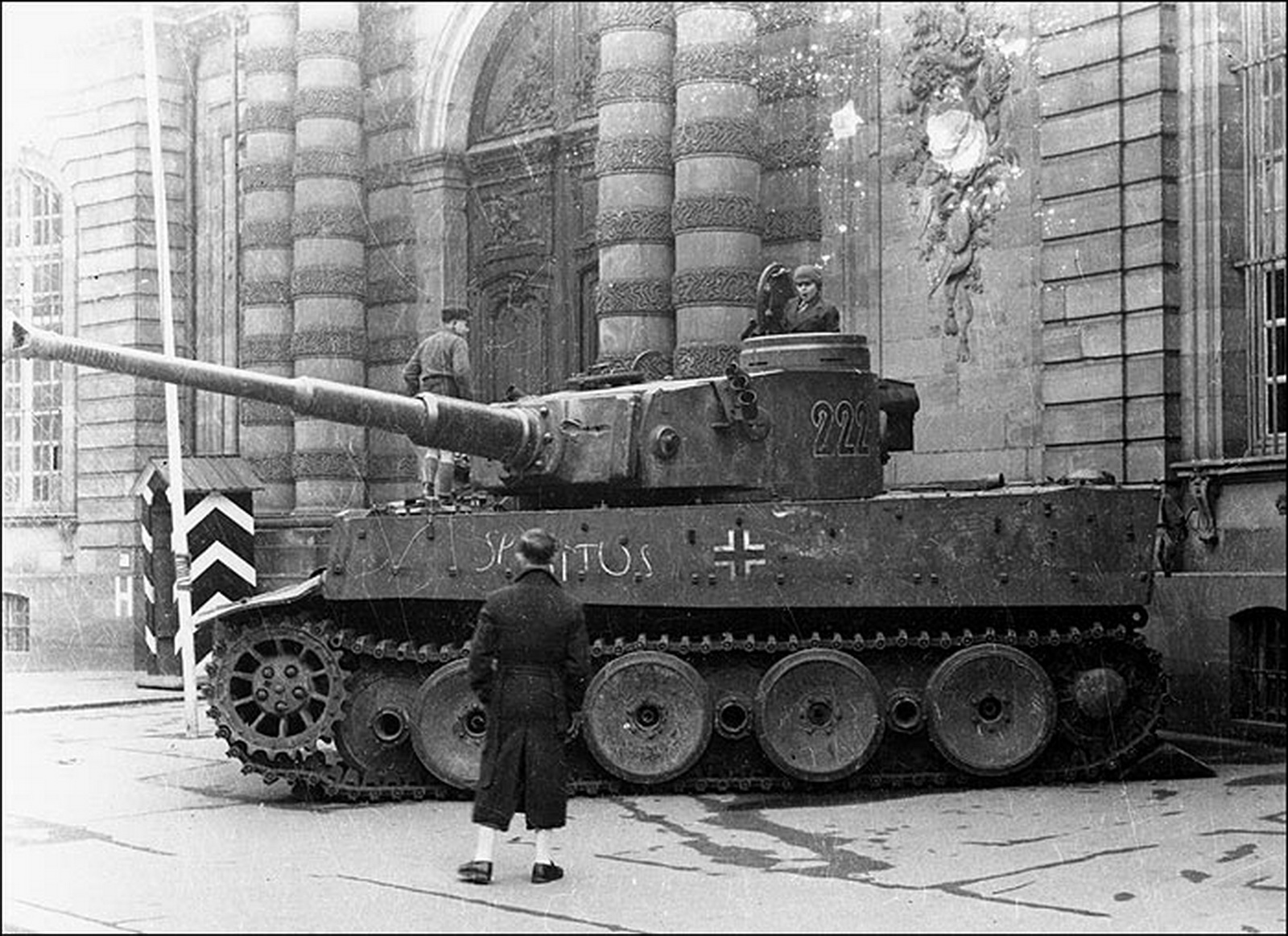 Немецкий ис. Тигр танк 1941. Танк тигр 1943 год. Танк тигр 1944. Танк тигр 2 мировой войны.