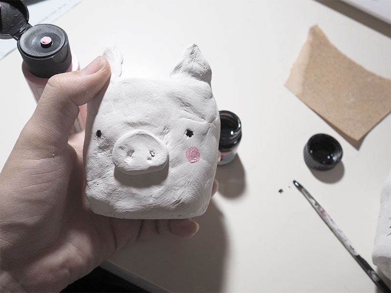 KuneCoco • DIY • Schweine-Blumentopf • Farbig anmalen KuneCoco • DIY • Schweine-Blumentopf • Farbig anmalen
