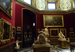 La Tribuna de los Uffizi. La Tribuna de los Uffizi.