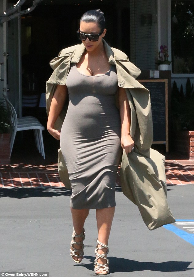 Pregnant Kim Kardashian Reveals She Is 5 Months Pregnant