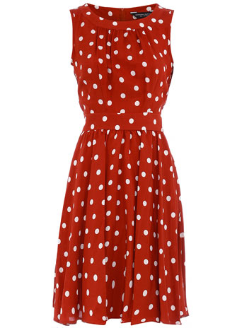 District Sparkle: [monday must-haves] the little red dress