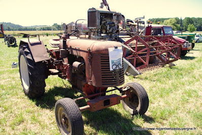 Tracteur agricole ancien Le Babiole BL 35