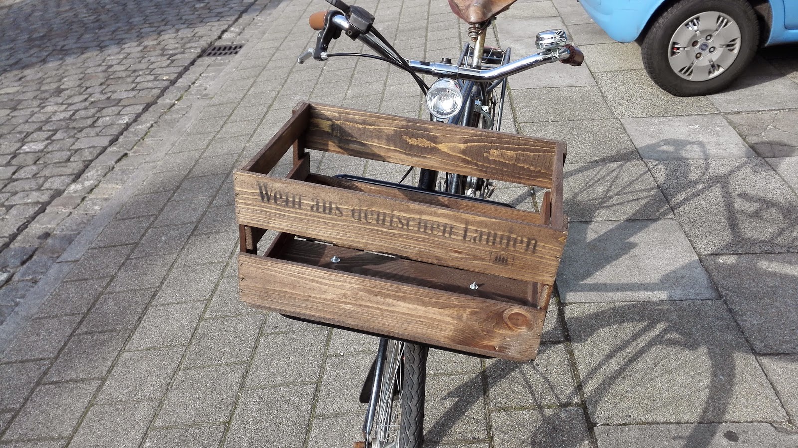 Industrialstyle.de DIY Shabby Weinkiste mit Fahrrad Front