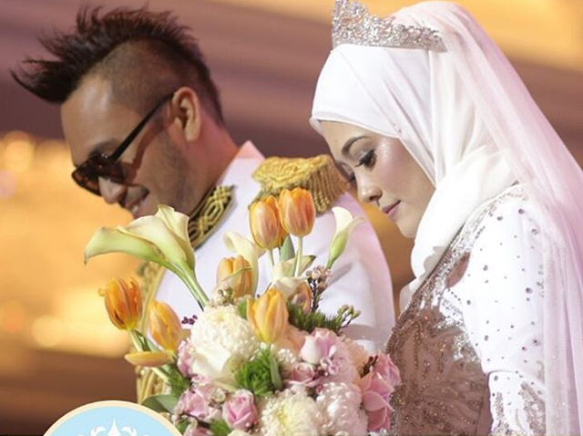 MENARIK! Eksklusif Gambar Majlis Resepsi Shaheizy Sam, Syatilla Melvin Yang Menakjubkan MENARIK! Eksklusif Gambar Majlis Resepsi Shaheizy Sam, Syatilla Melvin Yang Menakjubkan