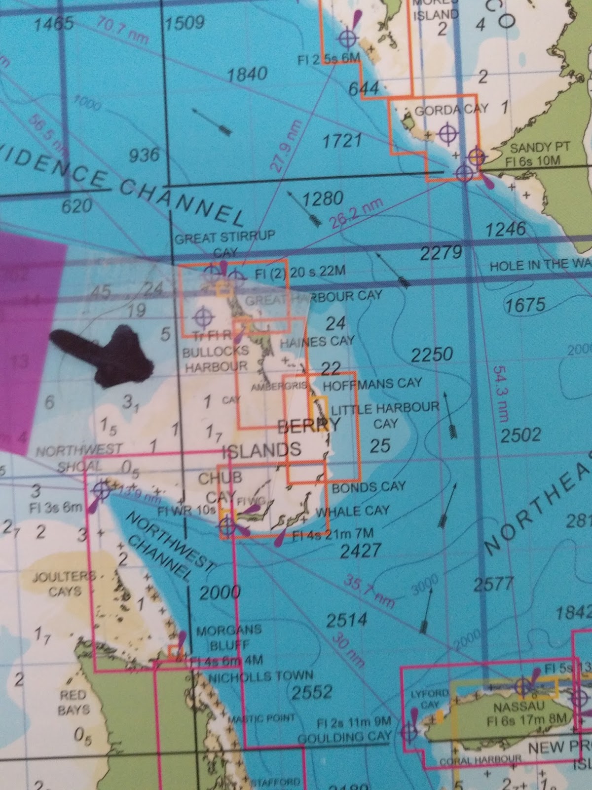 10 00am we turn north heading 3230 toward little harbor cay in the berry islands the berrys lie between new providence and grand bahama 10 00am we turn north heading 3230 toward little harbor cay in the berry islands the berrys lie between new providence and grand bahama