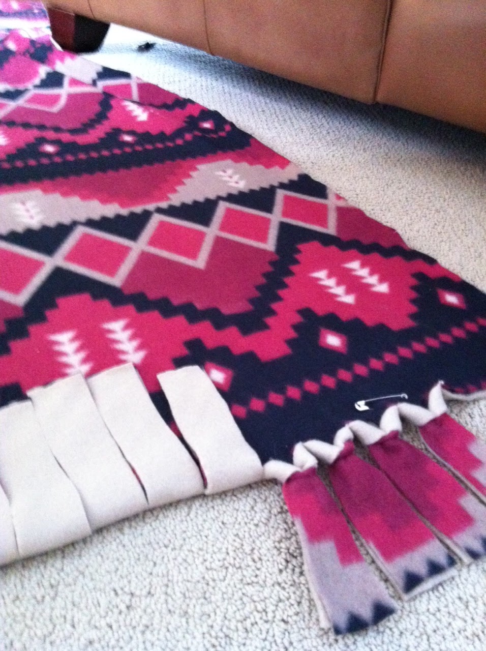 Oh honey, Don't worry DIY Tie blanket