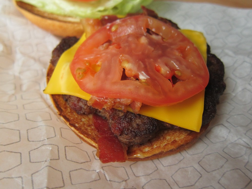 Review Jack in the Box Bacon Insider Burger