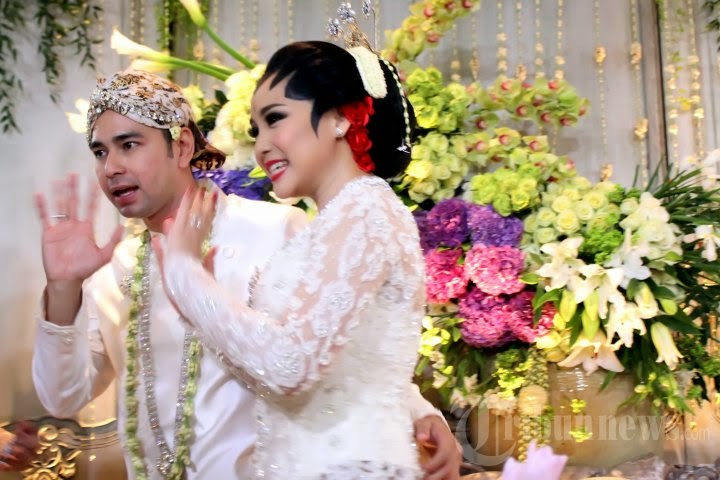 Kumpulan Foto Kebaya Pernikahan Raffi Ahmad dan Nagita 