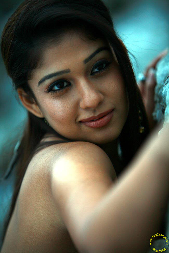 South Indian Actress Nayantara Hot Photos, Nayantara Pictures, Images