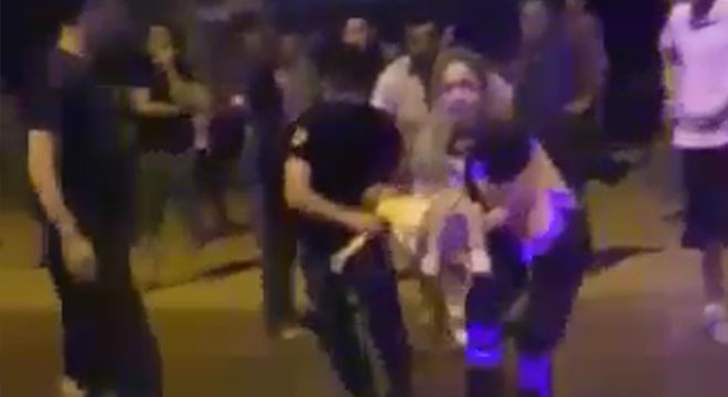 Diyarbakır'da Cegerxwin Kültür Merkezi önünde kaza: 1 ölü Diyarbakır'da Cegerxwin Kültür Merkezi önünde kaza: 1 ölü