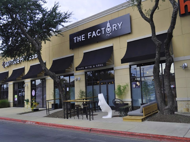 Quạt Chắn Gió Quán Cafe Factory Tại TP.HCM