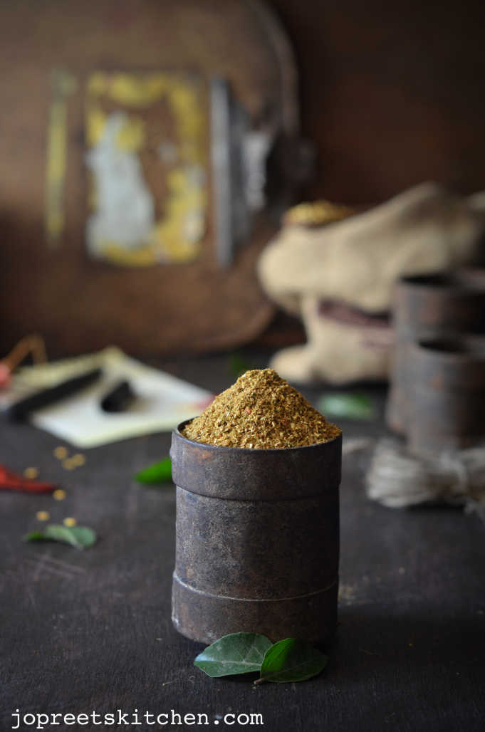 How to make Chicken Masala Powder / Curry Powder 