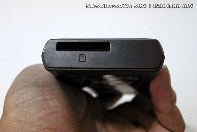 The SD/SDHC/SDXC card slot at one end of the device